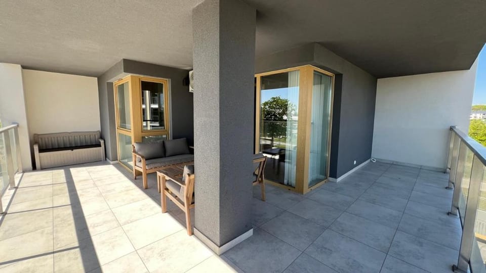 Patio, Balcony/Terrace, Seating area