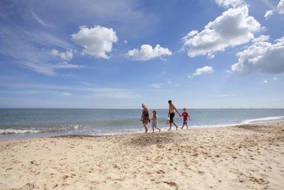 Relaxing family chalet in quiet area, short stroll to beach, nr to tranquil Norfolk Broads and Great Yarmouth Apartment in England
