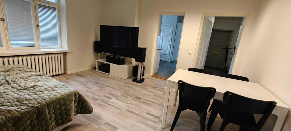 Super Central Work & Game Hub Apartment in Turku