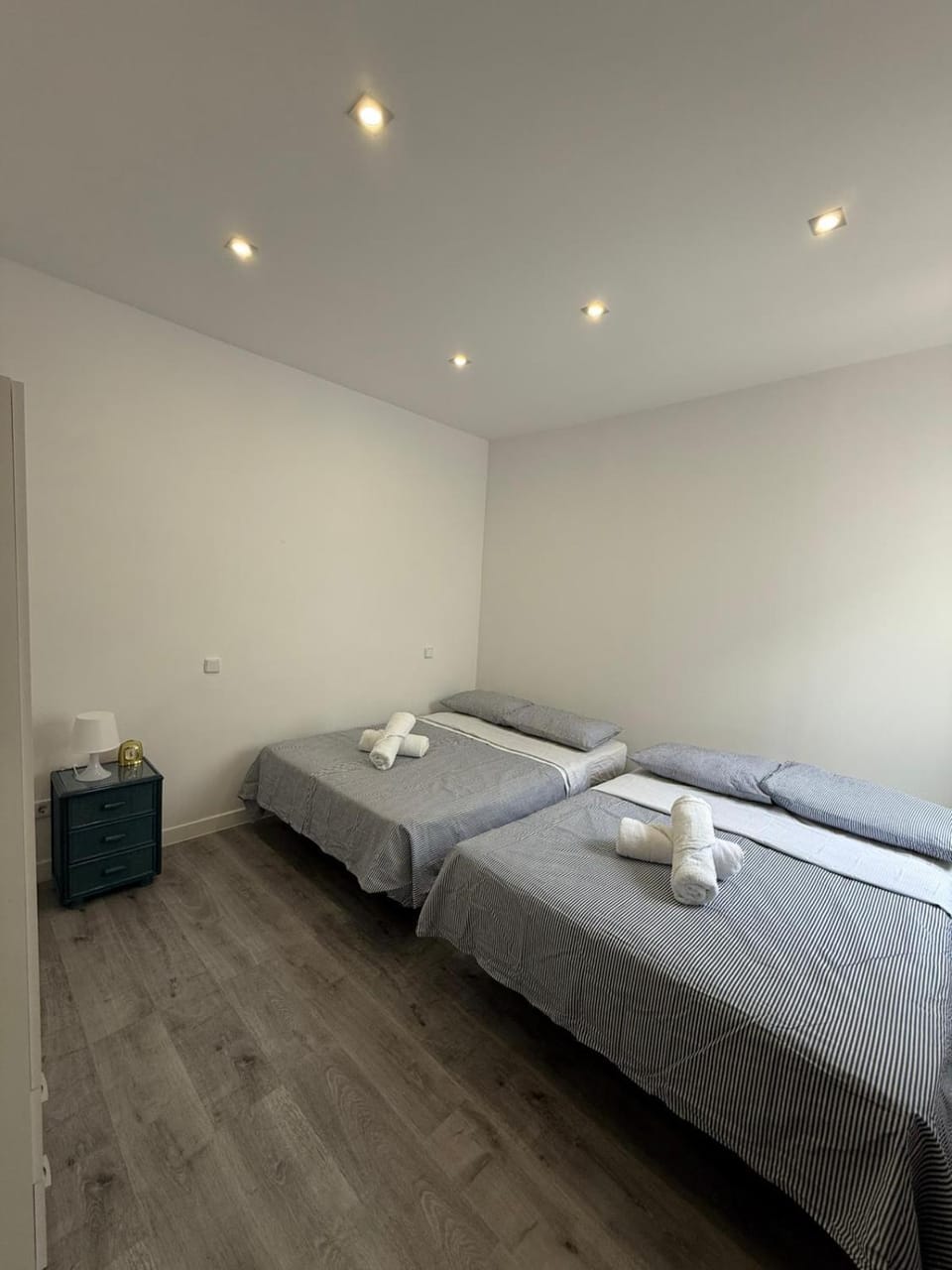 Amplio piso para 17 en pleno centro de Madrid Apartment in Centro