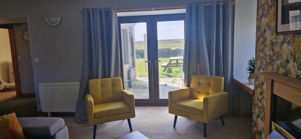 TV and multimedia, Living room, Seating area, internet