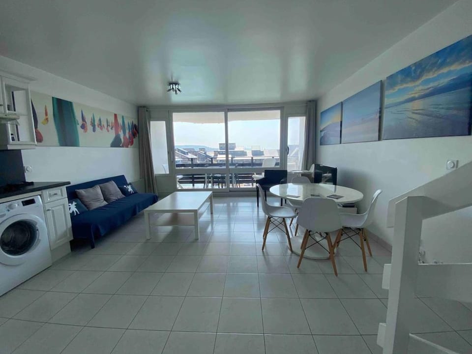 Deauville Marina Cosy F3, bord de mer, terrasse exposée sud-ouest Apartment in Deauville