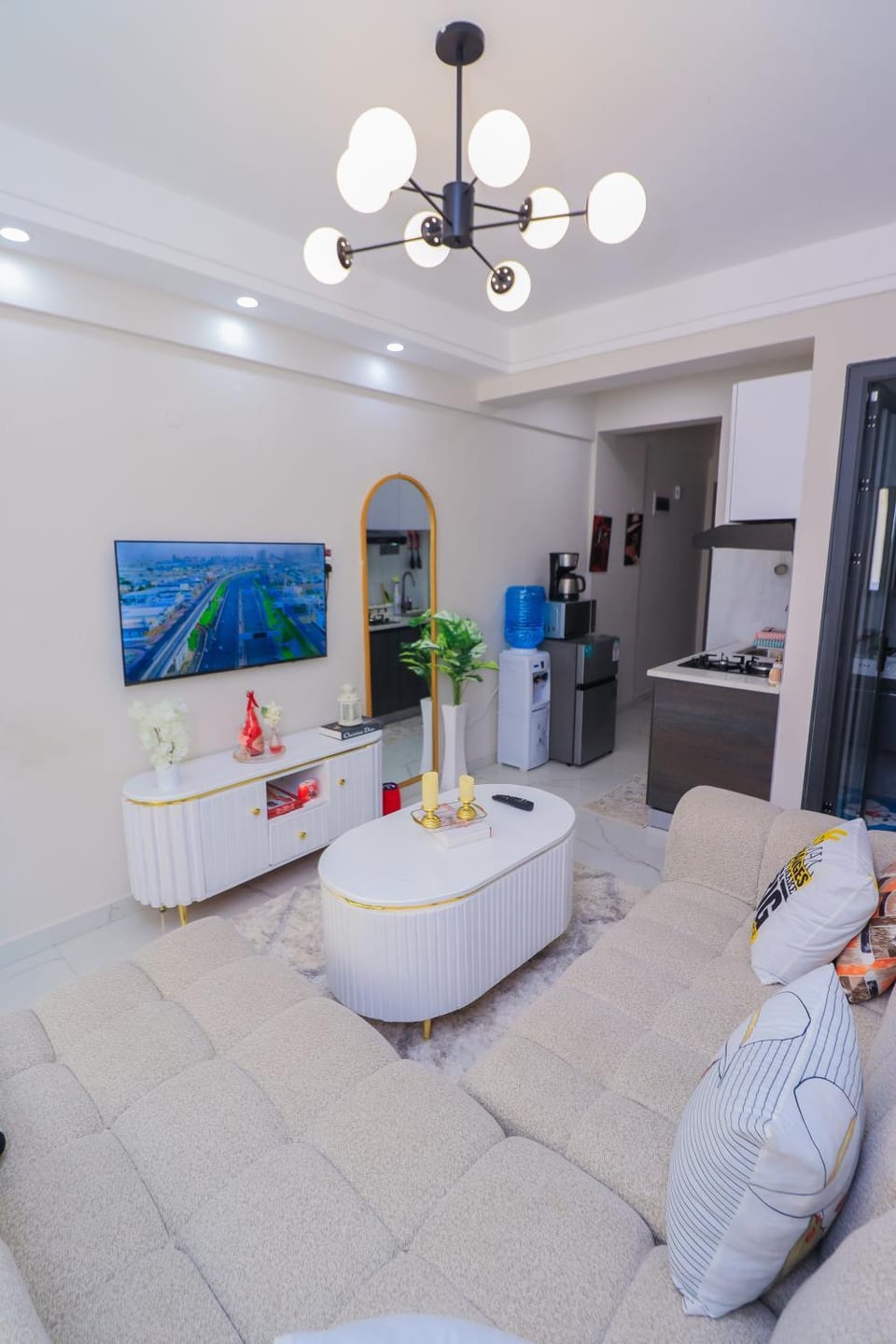 Affordable 1BR kilimani, free Parking, Near CBD,Wifi,Netflix Apartment in Nairobi