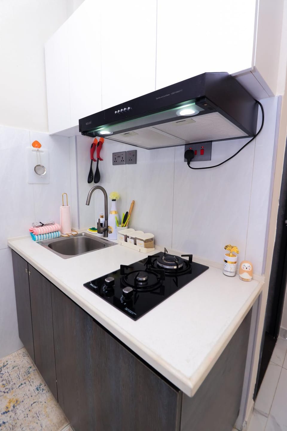 Affordable 1BR kilimani, free Parking, Near CBD,Wifi,Netflix Apartment in Nairobi