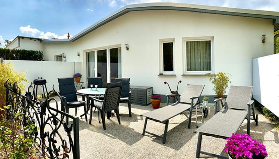 Anna Whg1 Brinkmannhaus 4-Sterne - praktisch fast am Strand, Terrasse, Grill Apartment in Heringsdorf