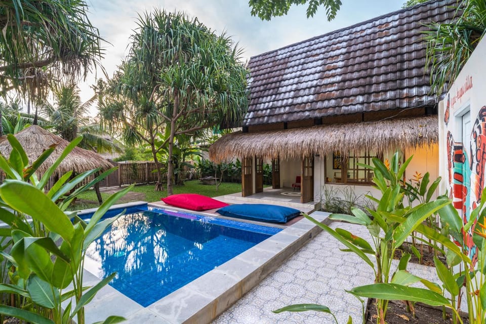 Day, Garden, Living room, Garden view, Pool view, Swimming pool, sunbed
