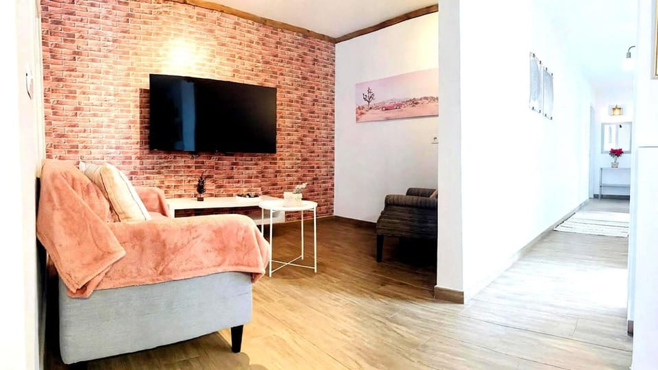TV and multimedia, Living room, internet