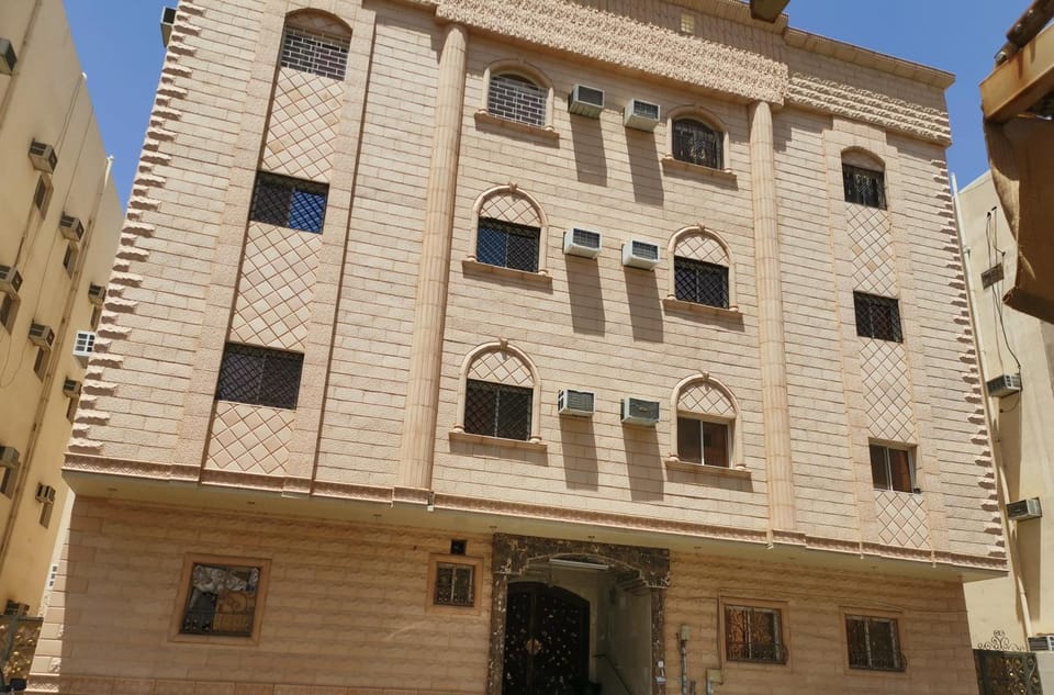 شقه مفروشه 3 غرف قريب من المسجد النبوي ومحطة القطار Apartment in Medina