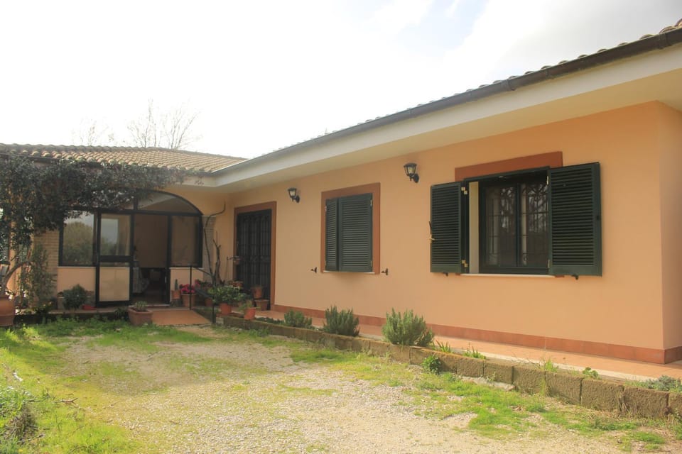 Camera Friuli Vacation rental in Nettuno