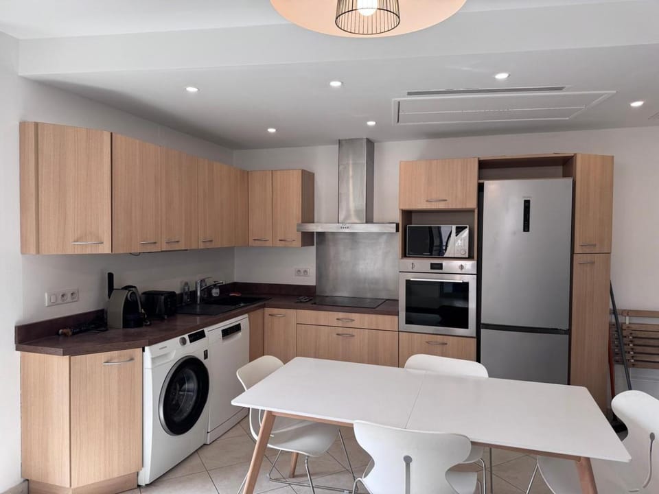 Beau 4 pièces - hyper centre 8 couchages Apartment in Nice