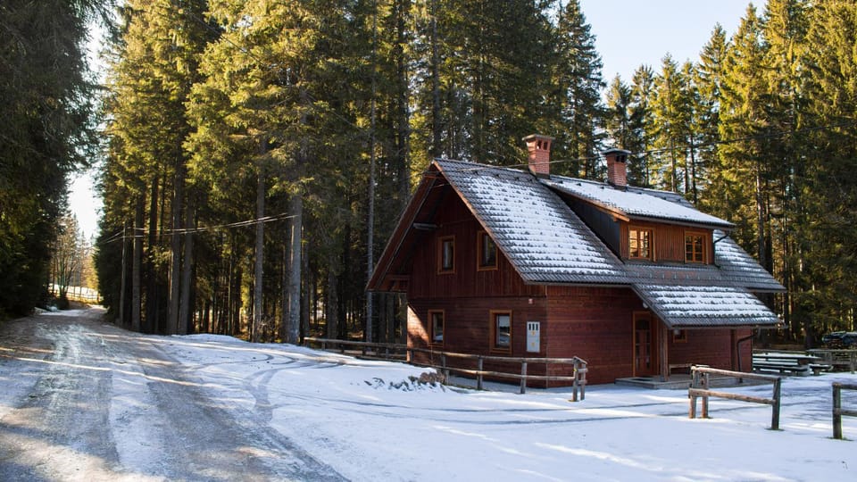 Property building, Facade/entrance, Winter