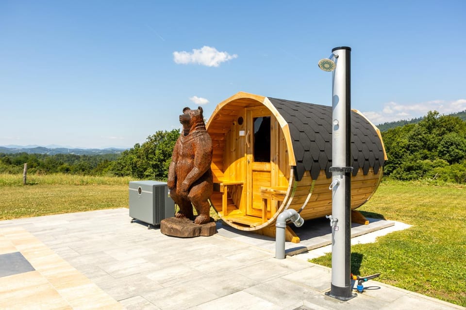 Natural landscape, Sauna, Spa and wellness centre/facilities, Decorative detail, heating