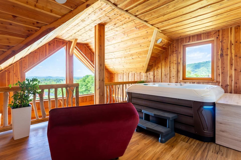 Natural landscape, Hot Spring Bath, Hot Tub, View (from property/room), Spa and wellness centre/facilities, Decorative detail, Inner courtyard view, internet