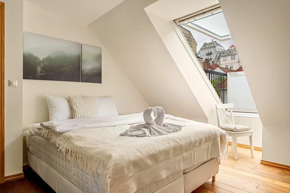 Bed, View (from property/room), Bedroom