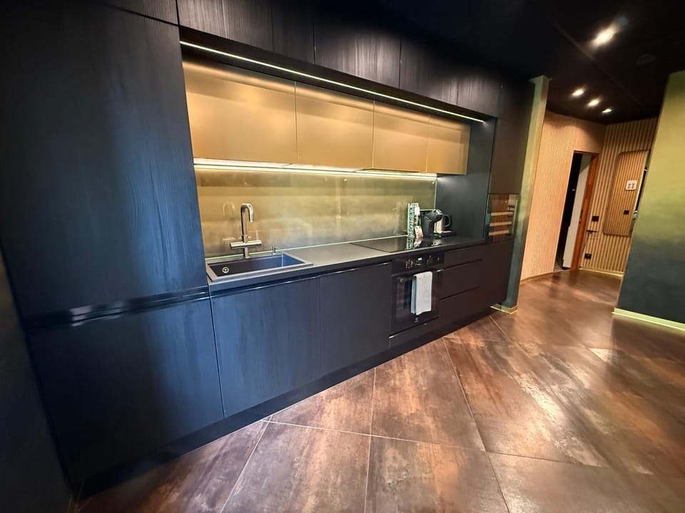 BRIVIBAS RESIDENCE - SUNSET, free PRIVATE parking, free WIFI, self check-in Apartment in Riga