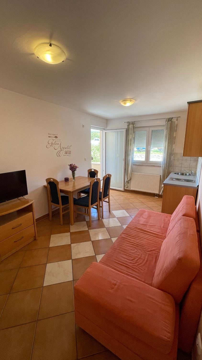 Living room, Seating area, Dining area