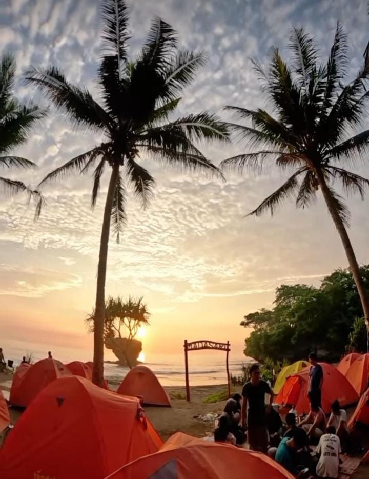 Sewa tenda madasari guide camp Luxury tent in West Java
