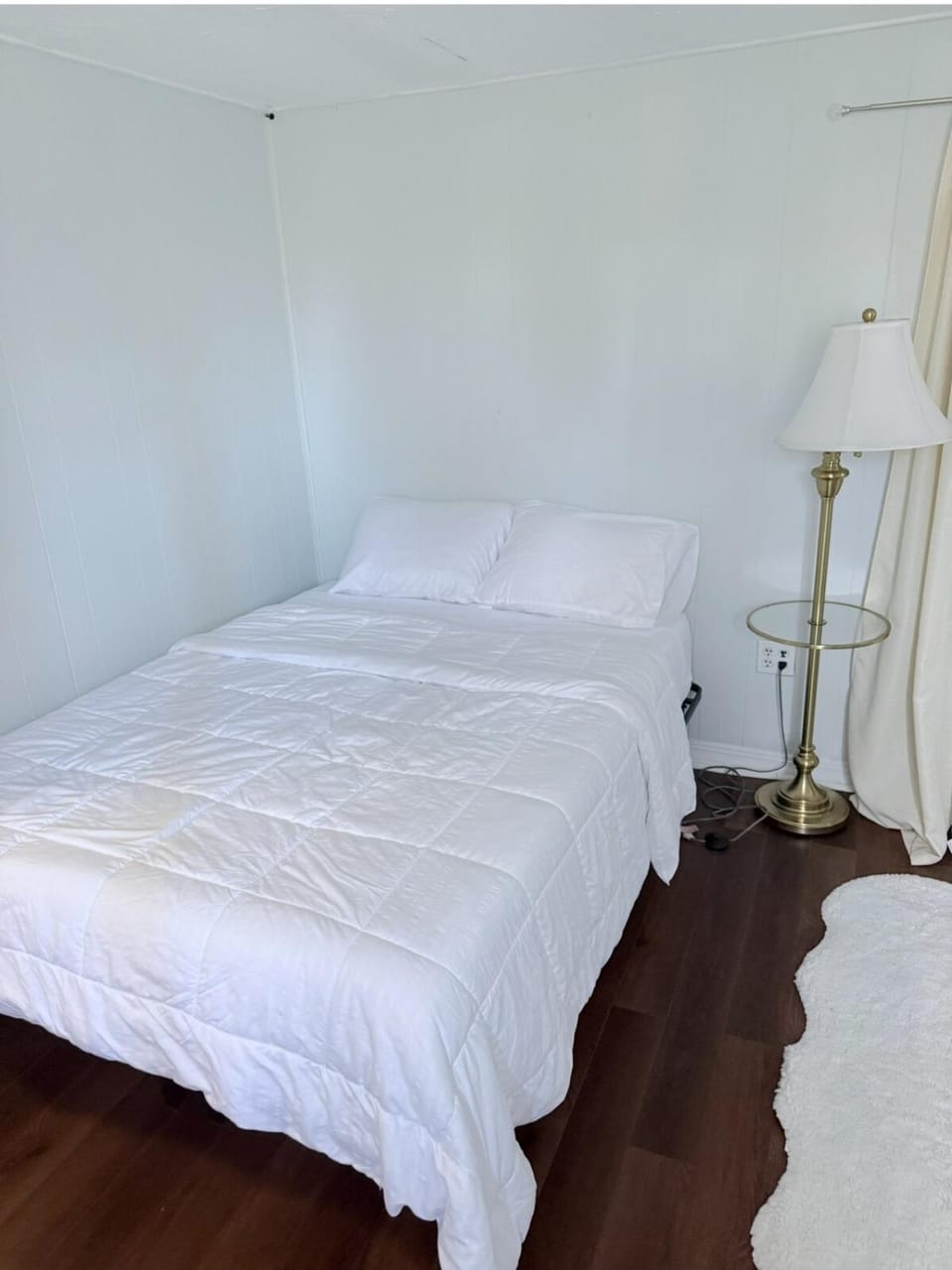 Garden level one bedroom apartment Apartment in Brockton