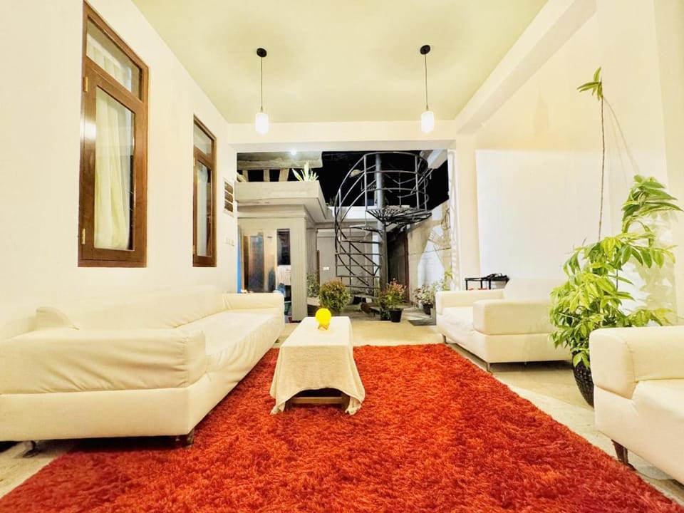 Communal lounge/ TV room, Seating area