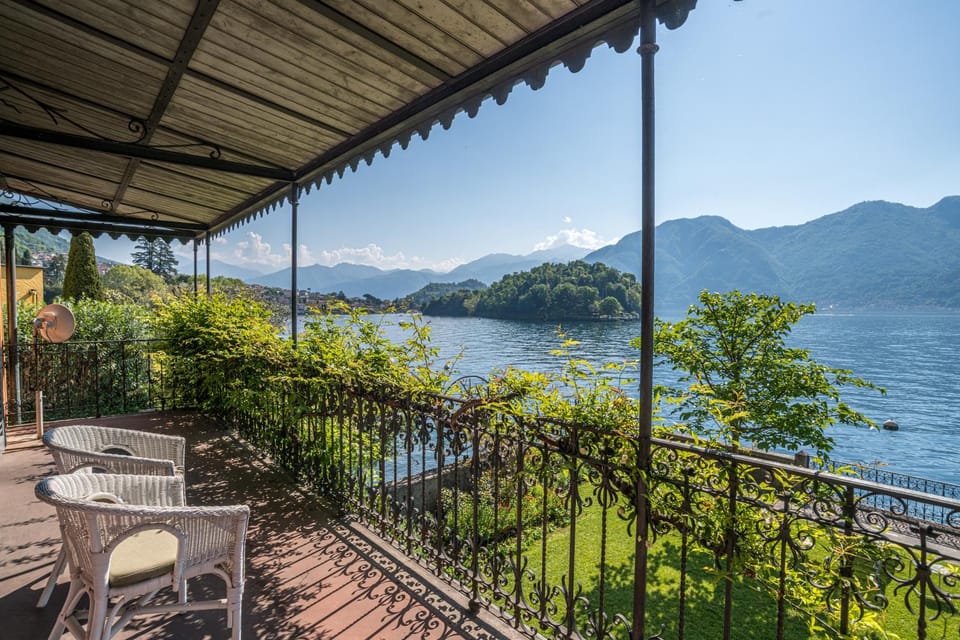 Day, Natural landscape, View (from property/room), Balcony/Terrace, Lake view, Mountain view