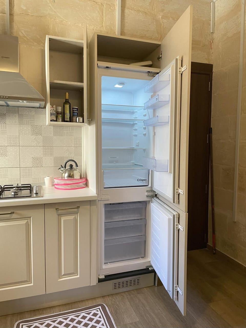 Room for 3 in Hamrun- ideal for students, family or vacation Bed and Breakfast in Malta