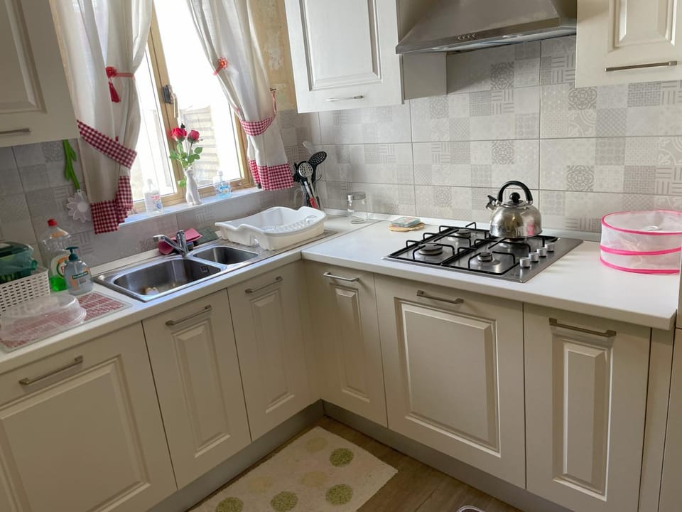 Room for 3 in Hamrun- ideal for students, family or vacation Bed and Breakfast in Malta