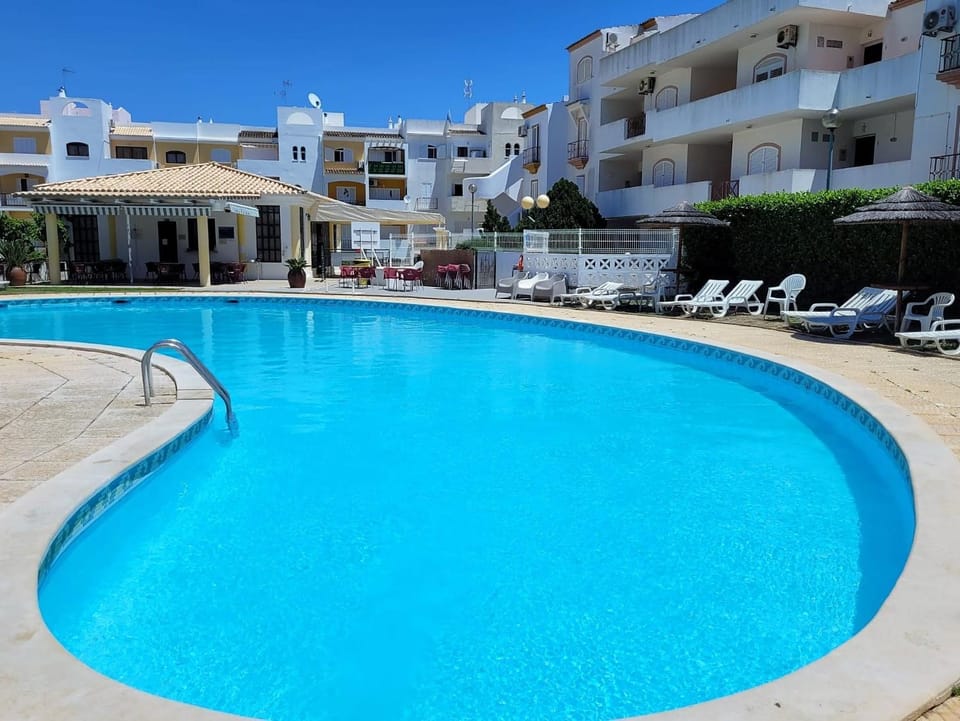 Lounge or bar, Swimming pool