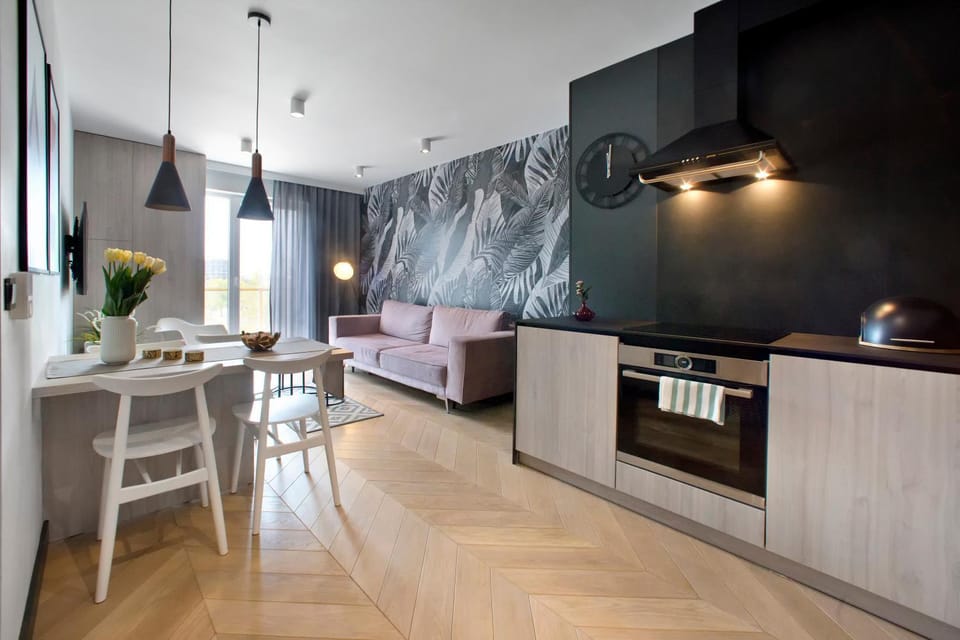 Kitchen or kitchenette, Seating area