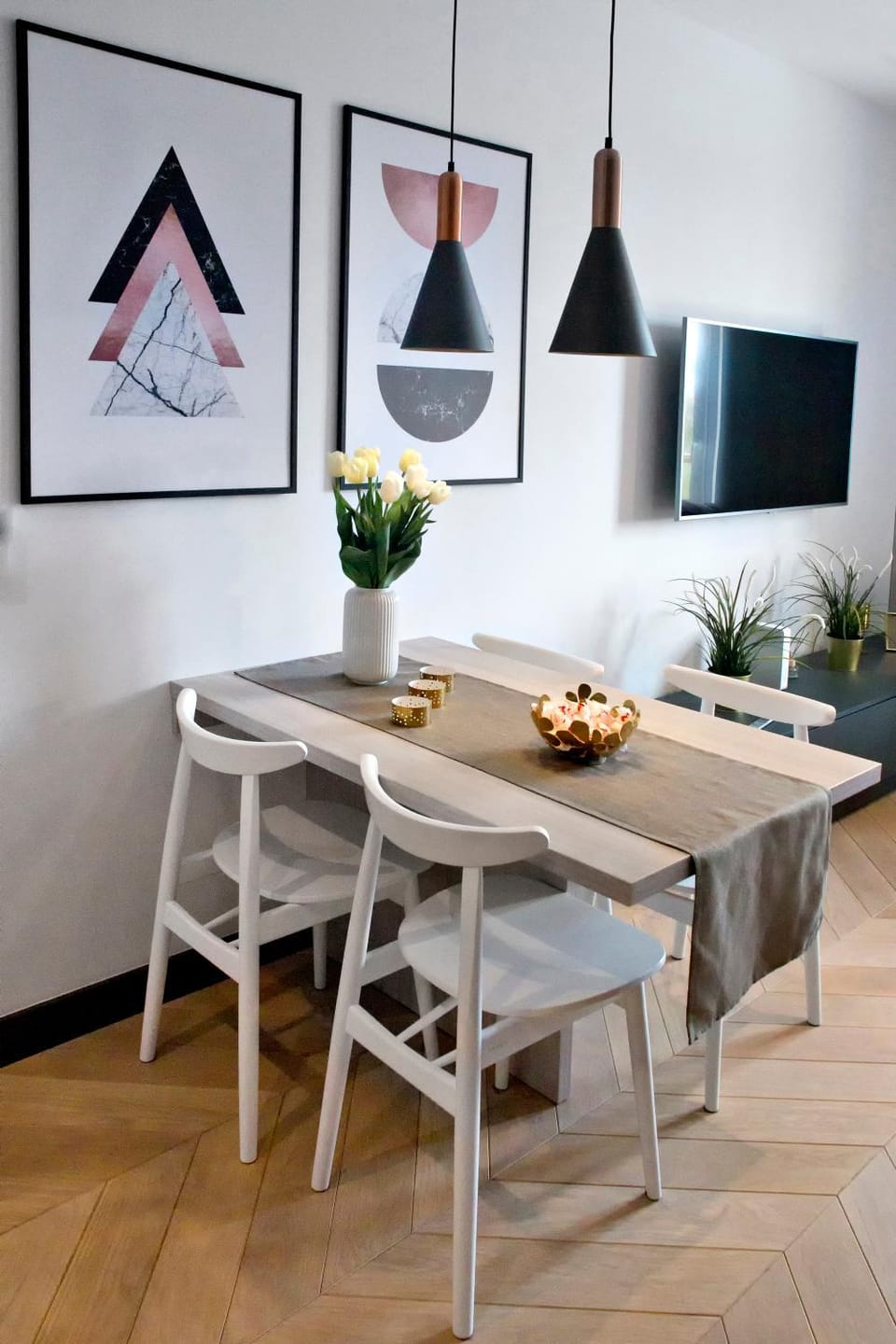 TV and multimedia, Dining area