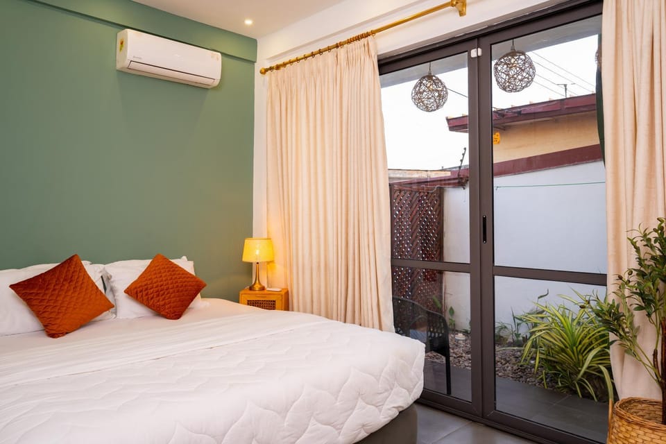 Bed, Bedroom, air conditioner