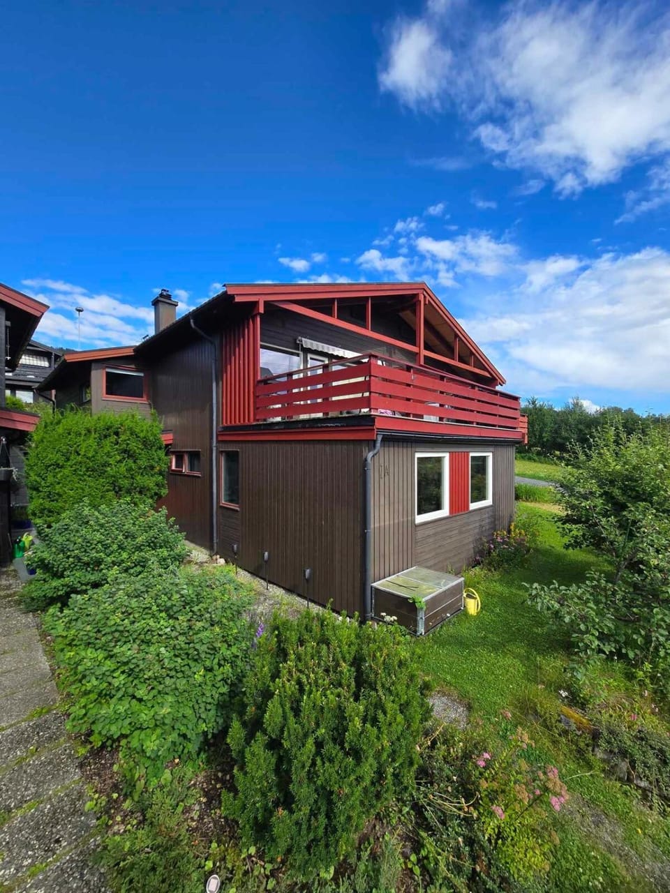 Modern semi-detached house with free parking Apartment in Lillehammer