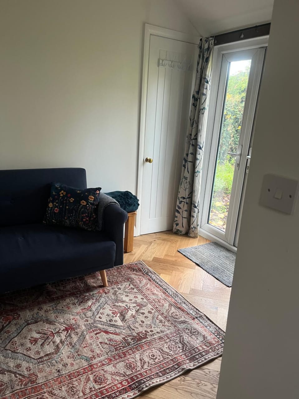 Tiny home in Grade 1 listed church garden Chalet in Bassetlaw District
