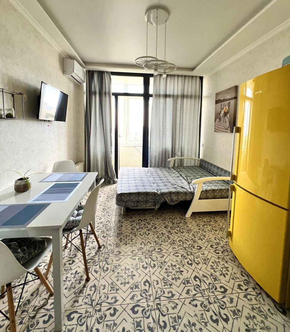 Bed, TV and multimedia, Kitchen or kitchenette, Dining area
