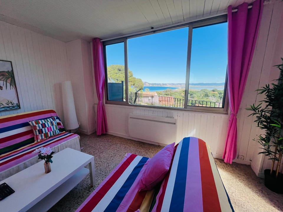 Between Land and Sea Apartment in Hyères