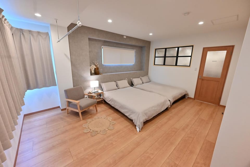 Bed, Photo of the whole room, Bedroom