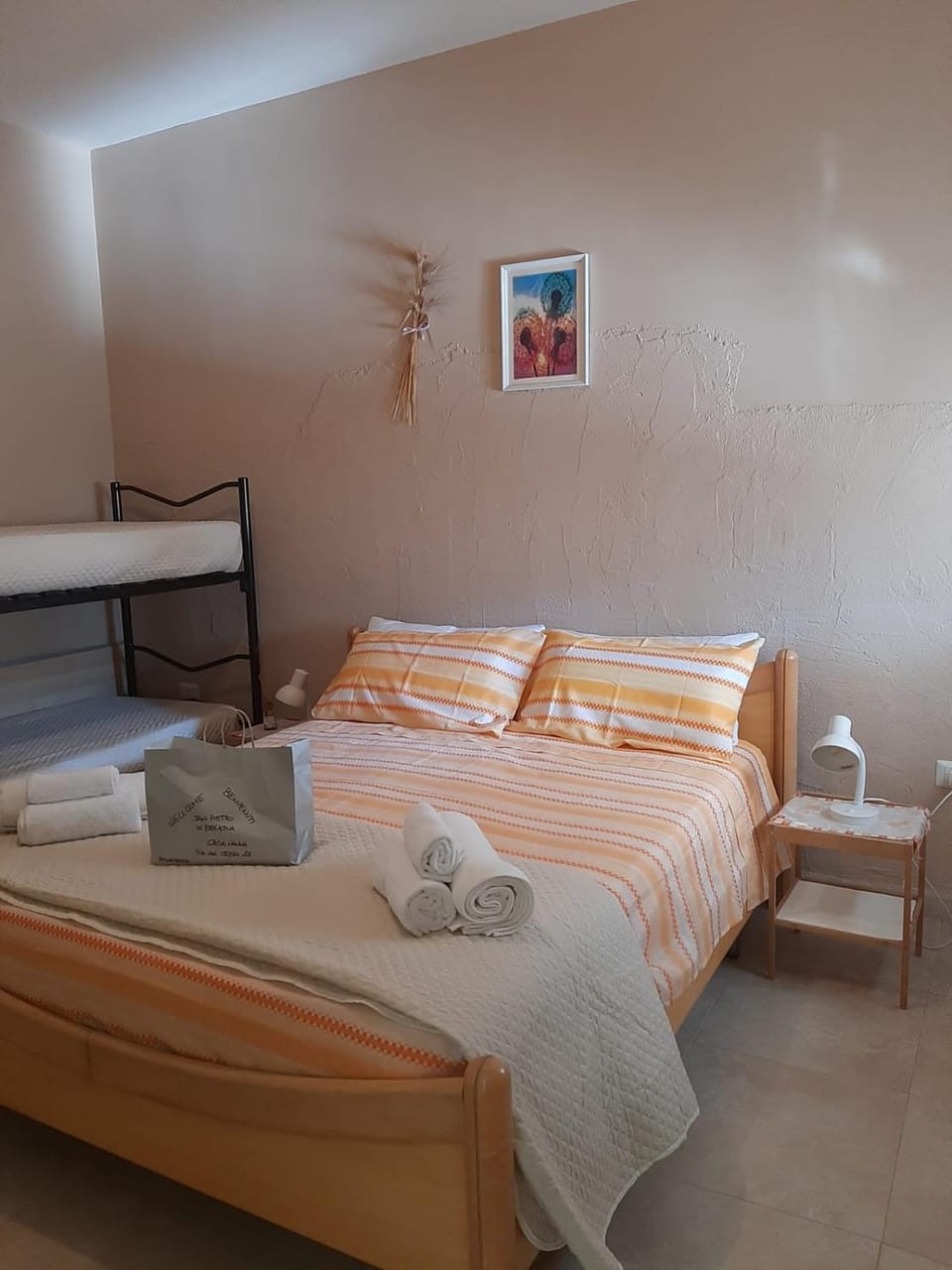 Photo of the whole room, Bedroom, bunk bed