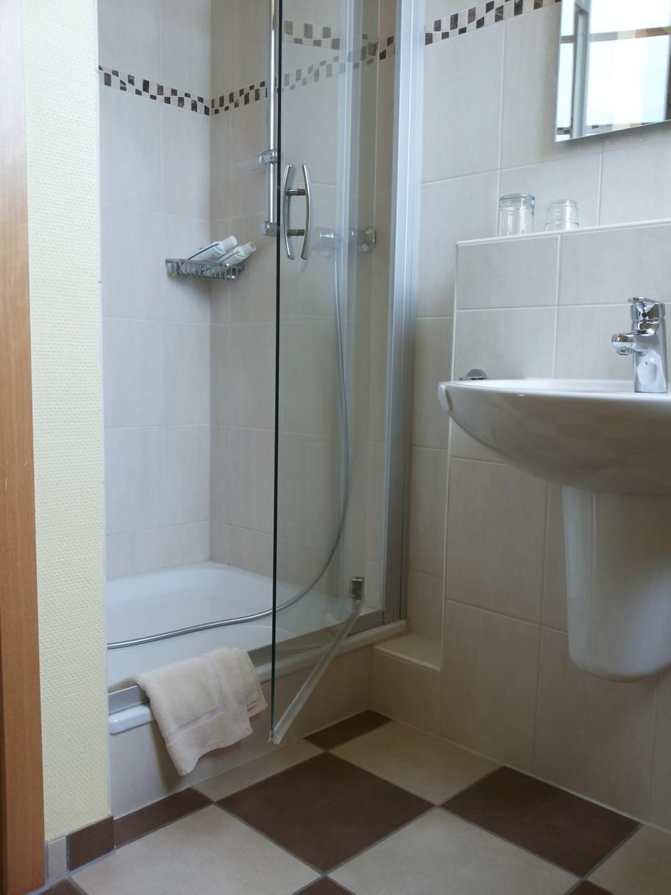 Shower, Bathroom, Pets