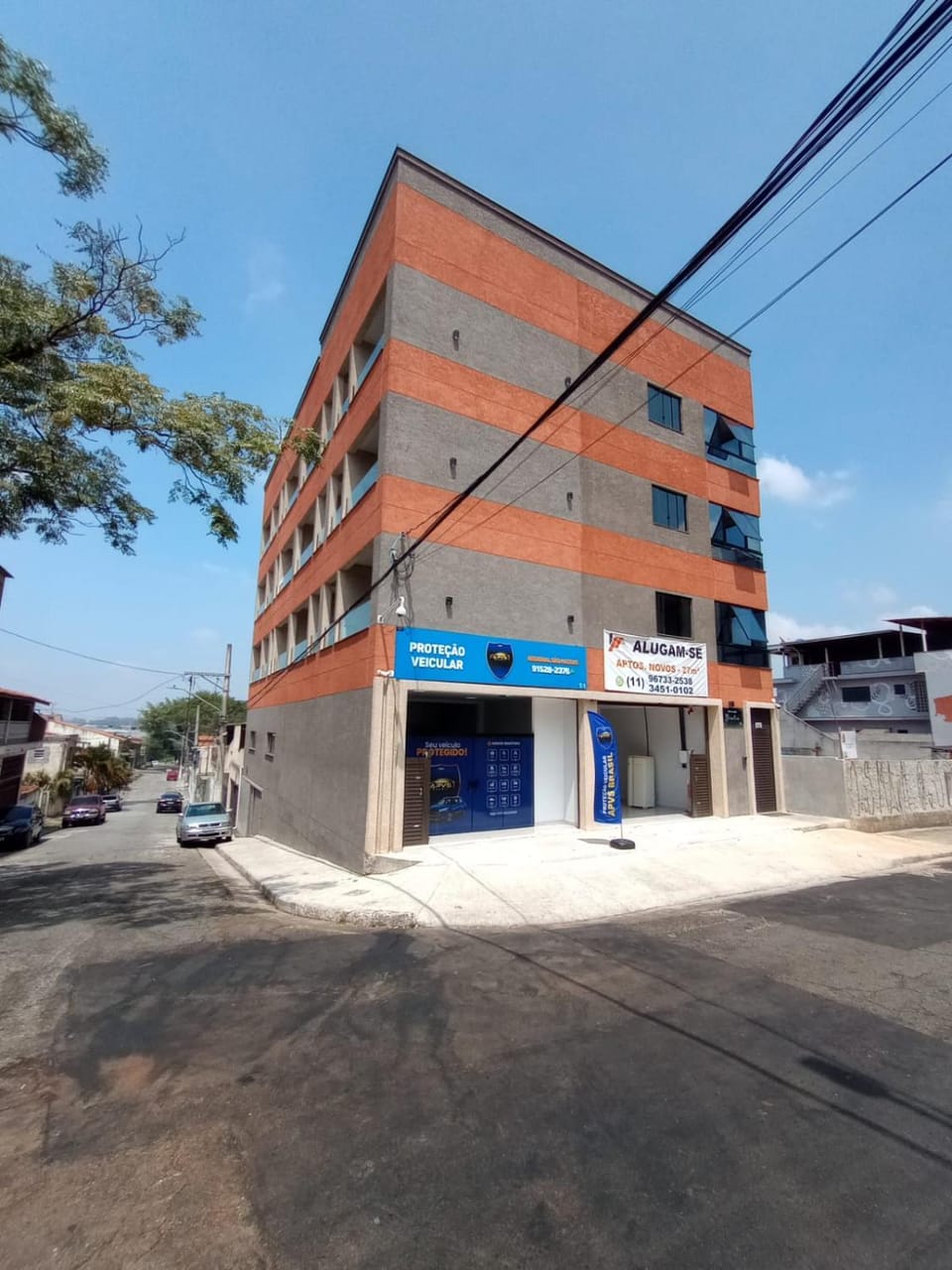 Property building, Neighbourhood, Location