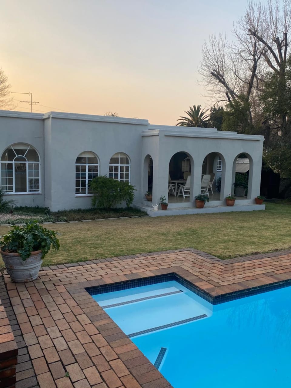Property building, Garden, Swimming pool