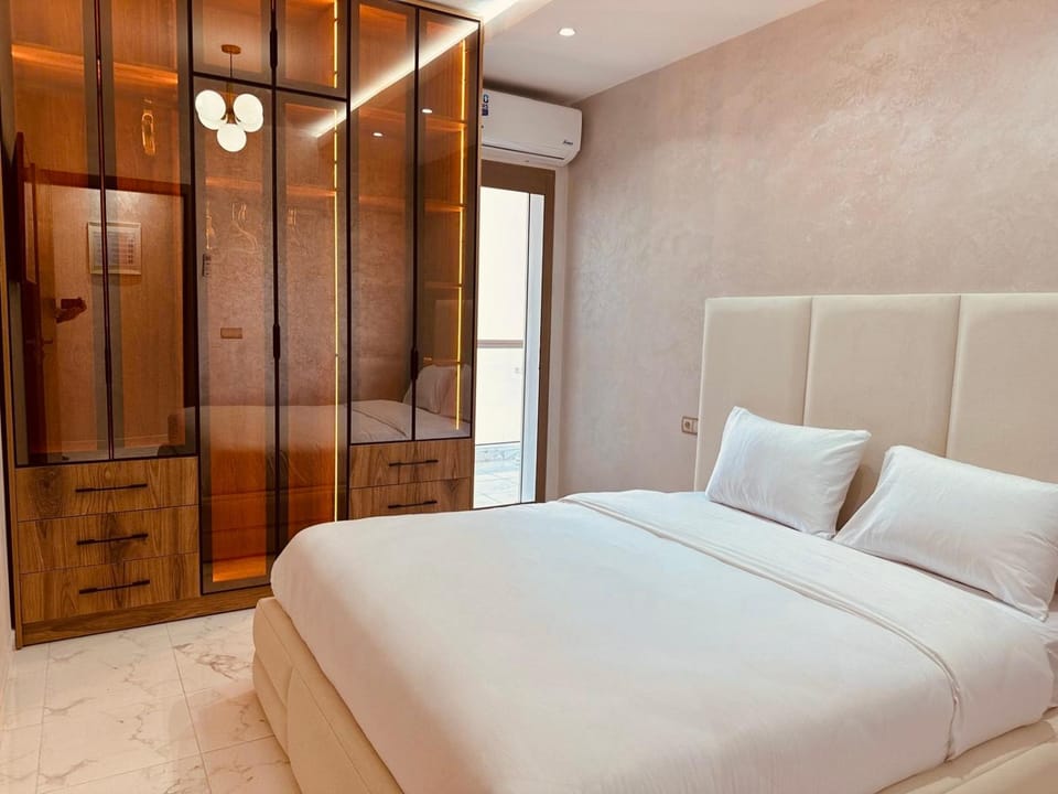 Bed, Photo of the whole room, Bedroom, wardrobe