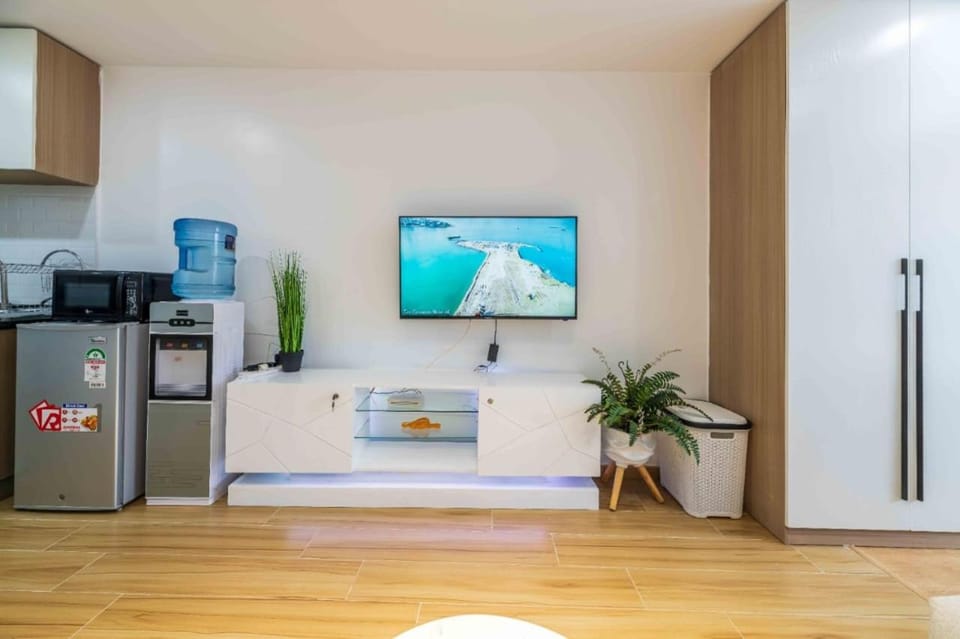 Executive studio apartments in kilimani with breathtaking city views child playground swimming pool and ample parking Apartment in Nairobi