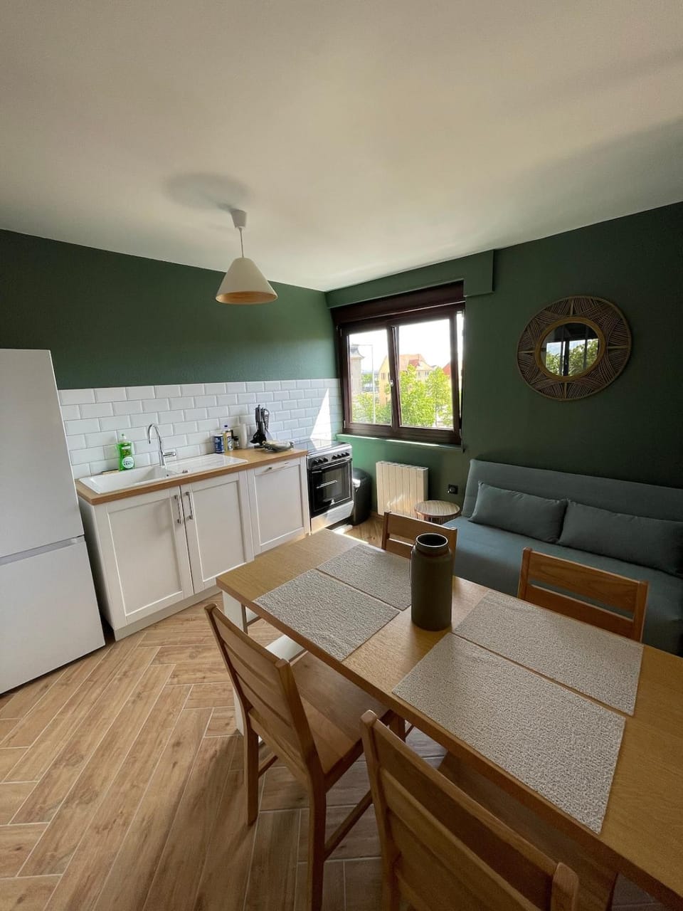 Kitchen or kitchenette
