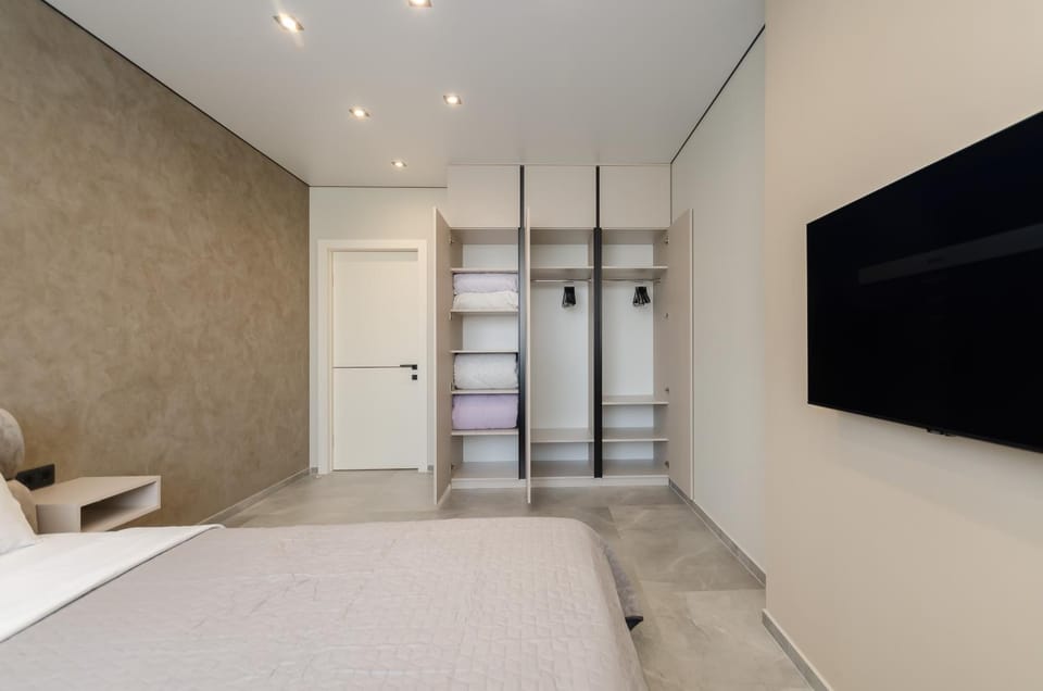 33-414 Manhattan, Beresteiskyi 11, Kyiv, Politekh metro nearby, fantastic city view, 15 kW backup power, Petrovdom Apartment Apartment in Kiev City - Kyiv