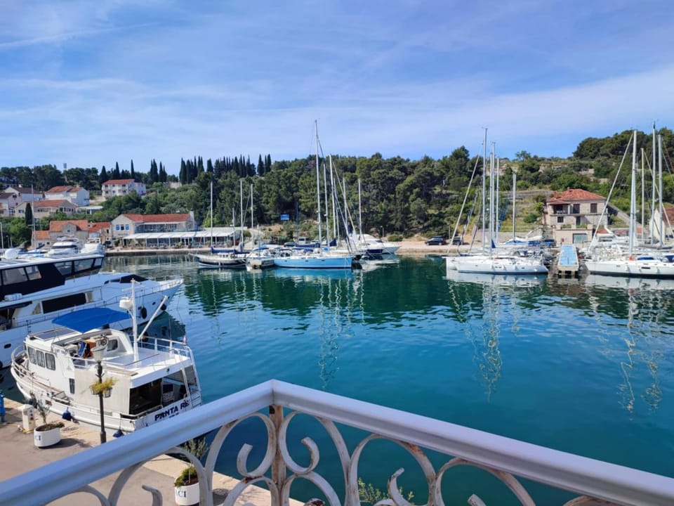 Apartment in centre of Milna Apartment in Split-Dalmatia County