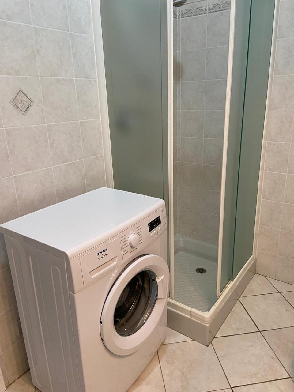 Shower, washing machine
