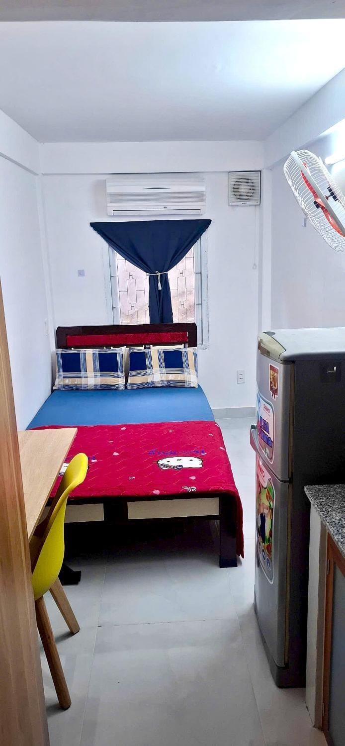 Bed, Photo of the whole room, Bedroom, air conditioner