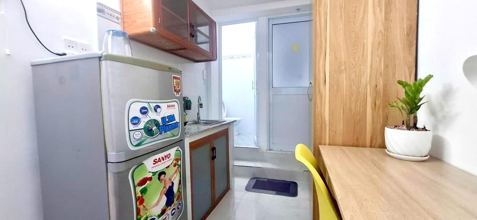 Kitchen or kitchenette, minibar, wardrobe