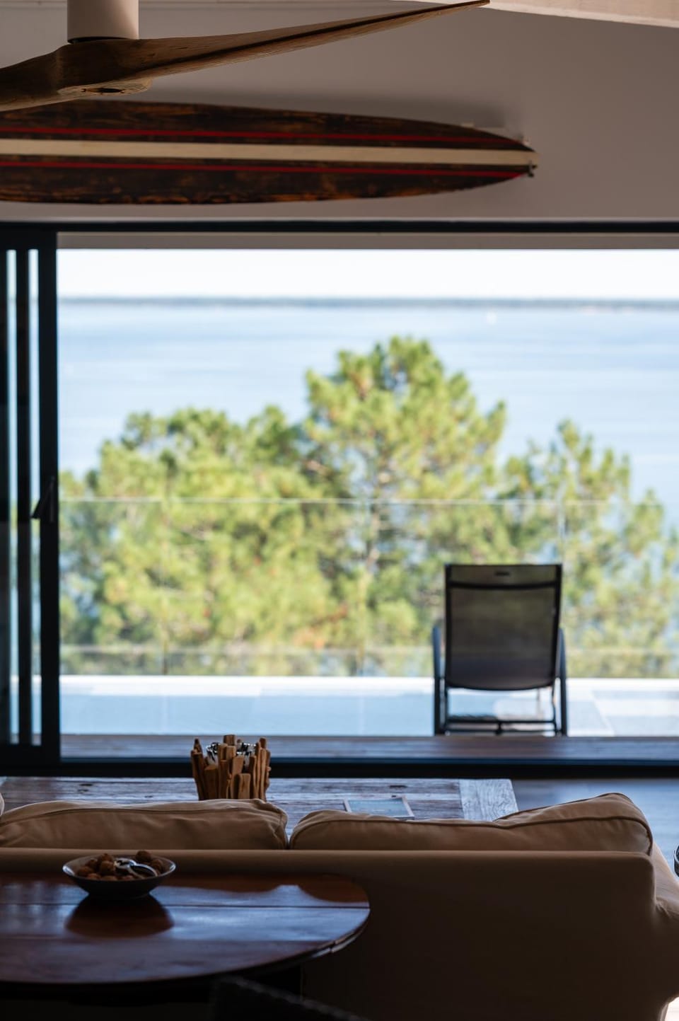 Living room, Lake view
