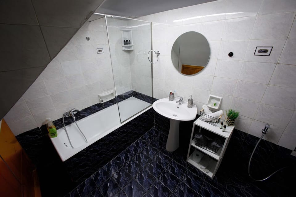 Bathroom, Bath