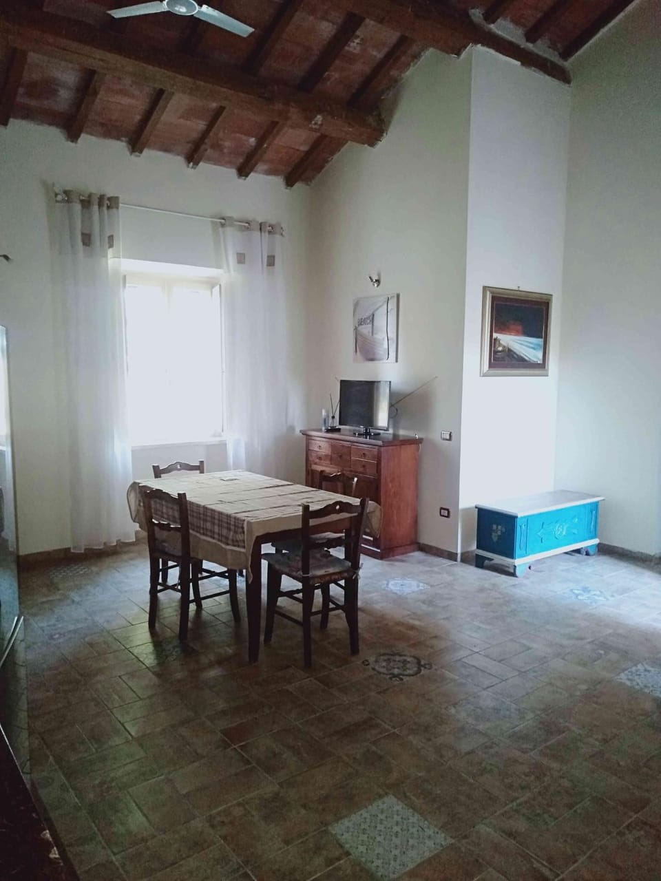 TV and multimedia, Living room, Dining area